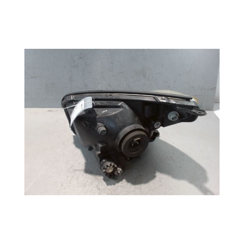 PHARE DROIT TOYOTA RAV4 2003-
