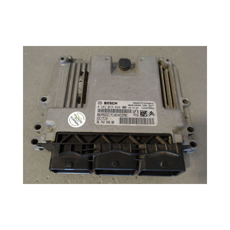 CALCULATEUR MOTEUR PEUGEOT 207