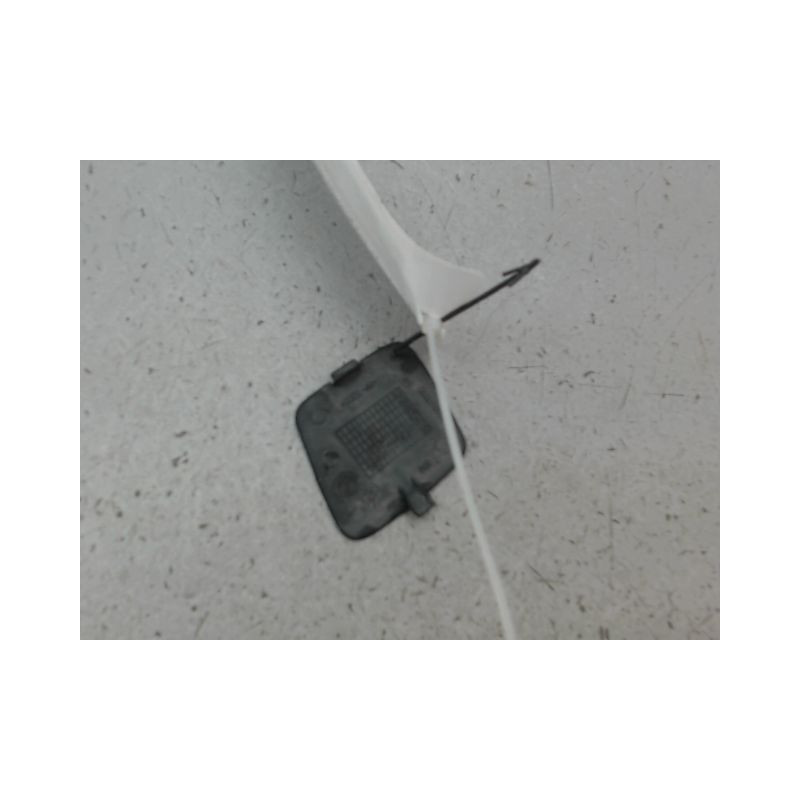 OBTURATEUR COUVRE CROCHET DE BOUCLIER AV PEUGEOT BIPPER TEPEE 2008-...