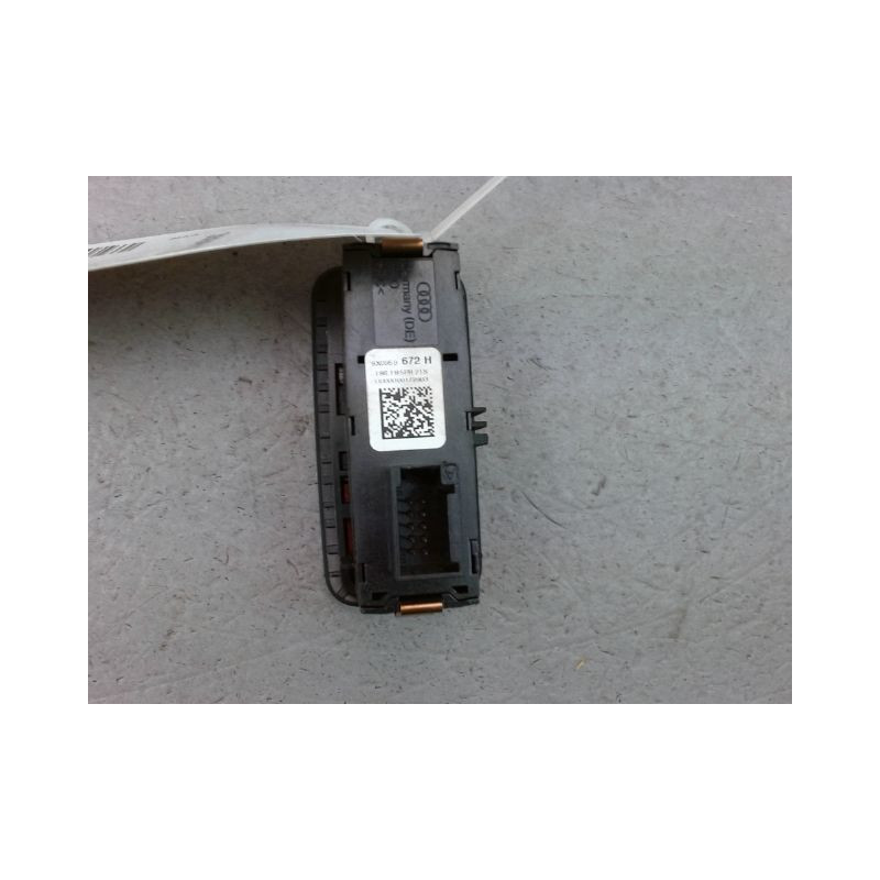 BOUTON DE WARNING AUDI A1