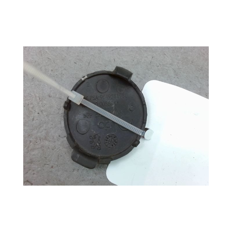 OBTURATEUR COUVRE CROCHET DE BOUCLIER AV PEUGEOT 207 2006-2013