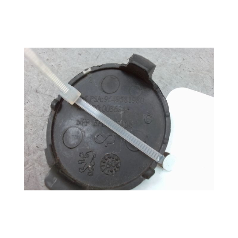 OBTURATEUR COUVRE CROCHET DE BOUCLIER AV PEUGEOT 207 2006-2013