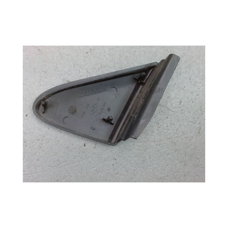 ELARGISSEUR AILE AVANT DROIT RENAULT CLIO III Phase 1 2005-2009