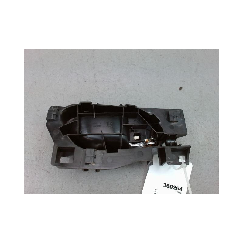 POIGNEE INTERIEURE PORTE AVANT GAUCHE PEUGEOT 2008 Phase 1 2013-...