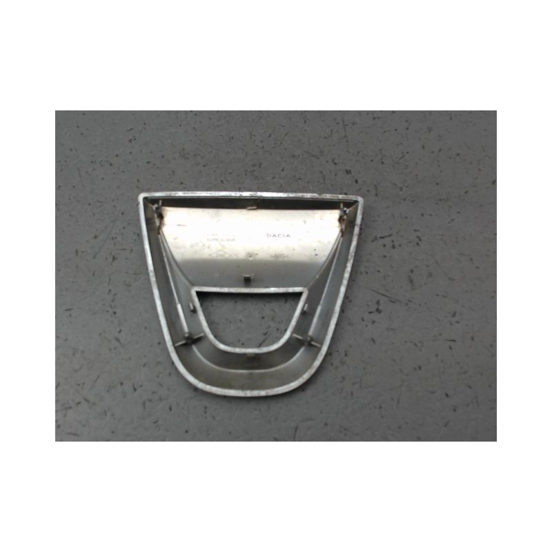 SIGLE CALANDRE DACIA SANDERO II 2012-...