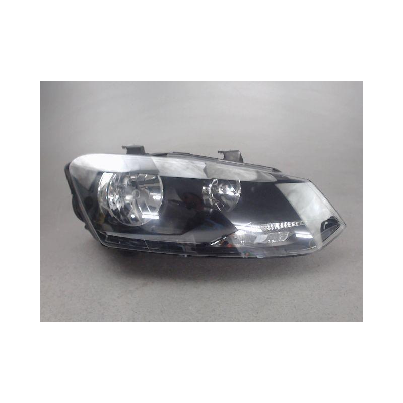 PHARE DROIT VOLKSWAGEN POLO