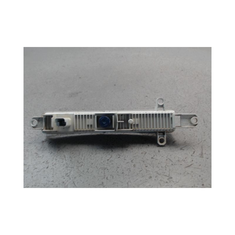 FEUX POSITION DROIT PEUGEOT 108