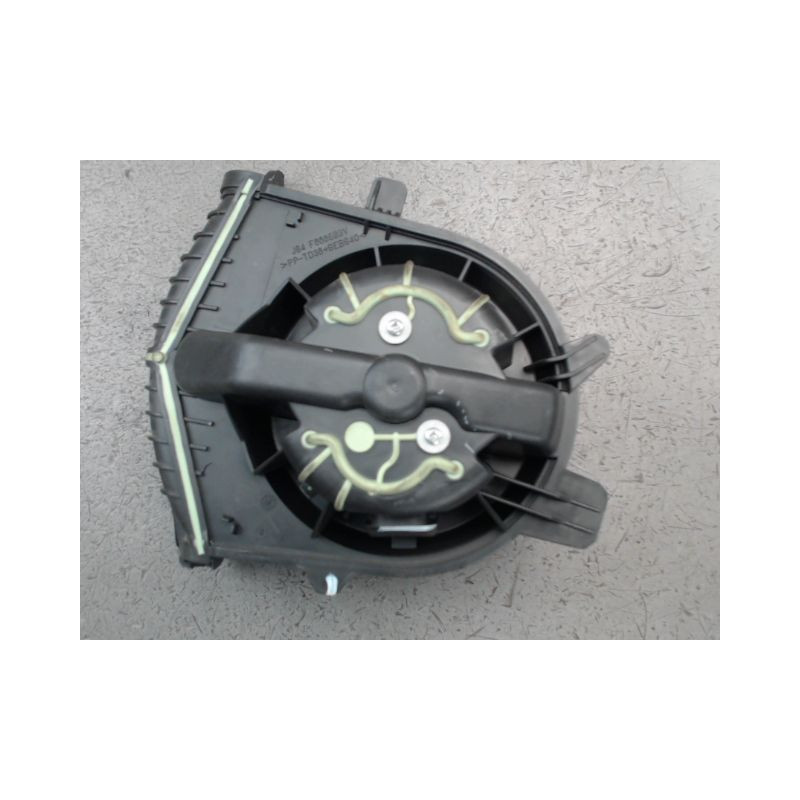 MOTEUR VENTILATEUR CHAUFFAGE RENAULT MEGANE