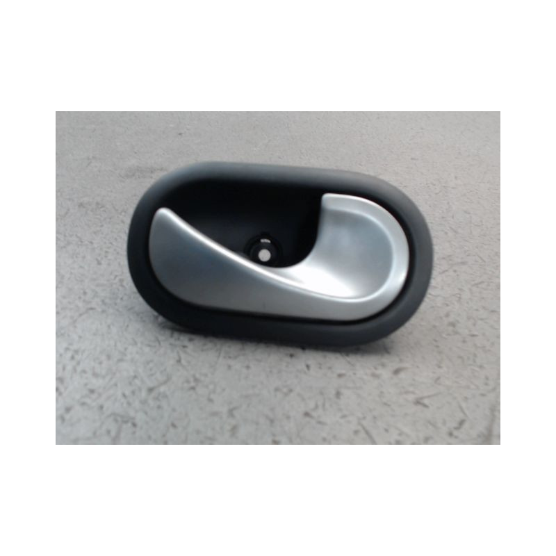 POIGNEE INTERIEURE PORTE AVANT DROIT RENAULT MEGANE