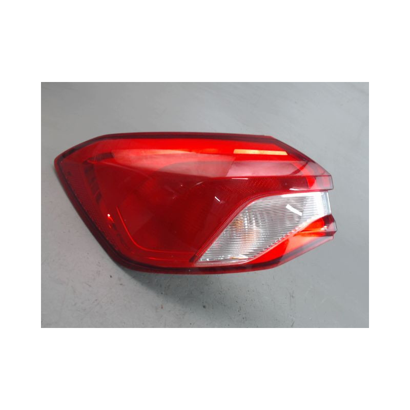 FEU ARRIERE GAUCHE  FORD FOCUS