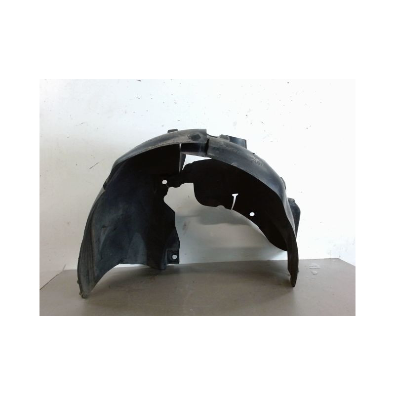 PARE-BOUE AVANT GAUCHE RENAULT CLIO