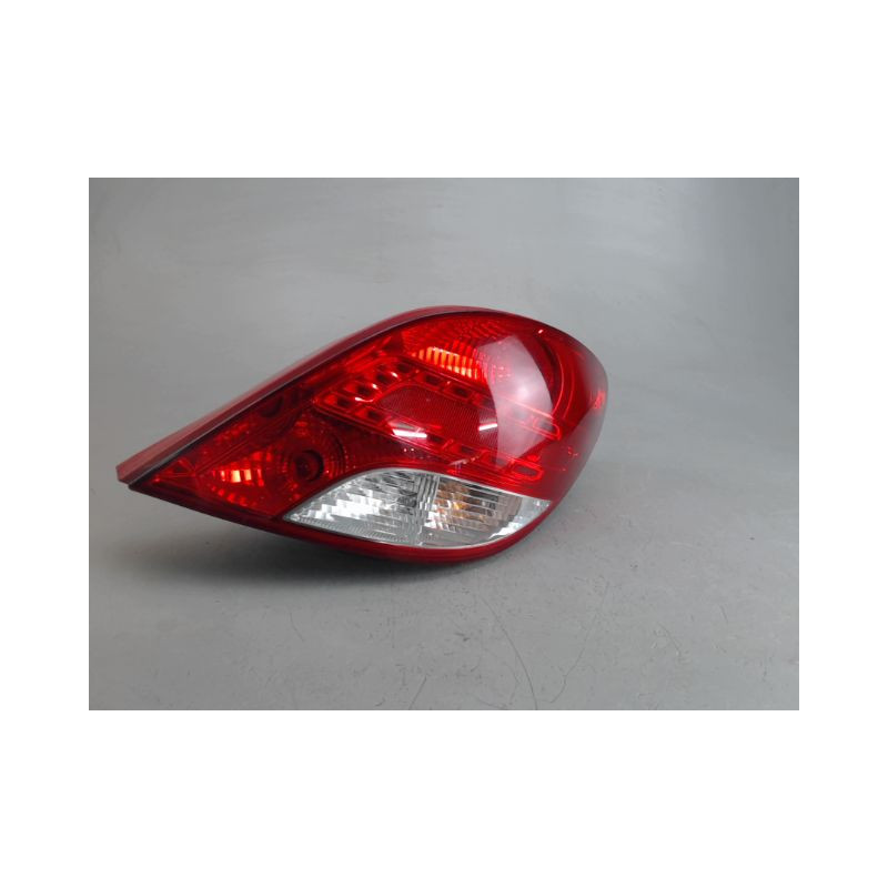 FEU ARRIERE DROIT PEUGEOT 207
