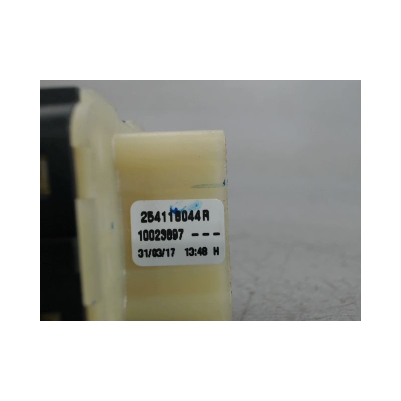 COMMANDE LEVE-GLACE PORTE AVG RENAULT CLIO