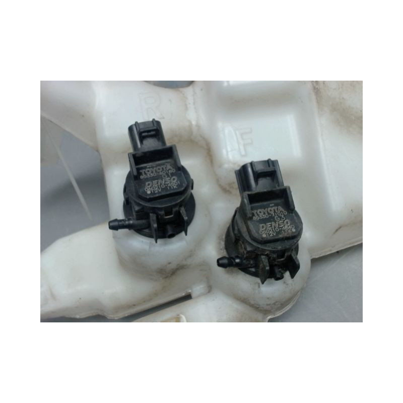 RESERVOIR LAVE-GLACE AVANT TOYOTA IQ 2008-