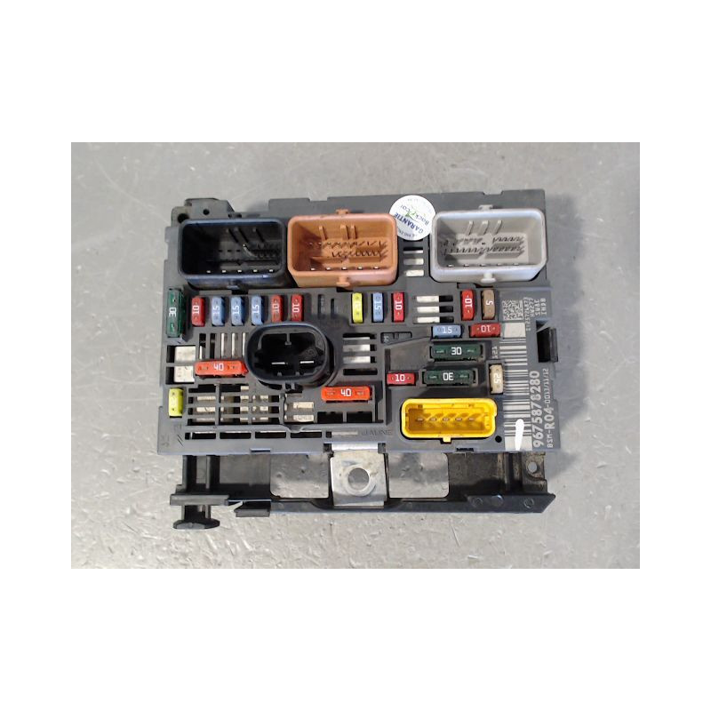 BOITE A FUSIBLES PEUGEOT PARTNER TEPEE 2008-