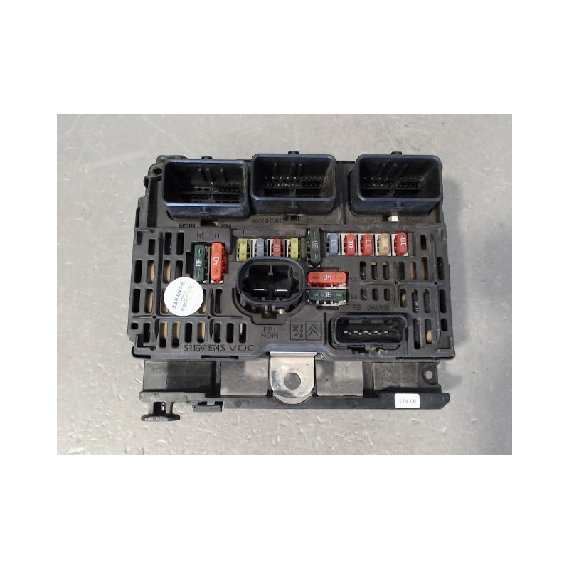 BOITE A FUSIBLES PEUGEOT 307