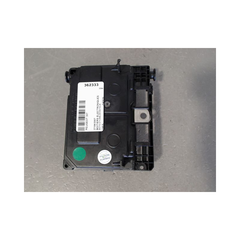 BOITE A FUSIBLES PEUGEOT 307