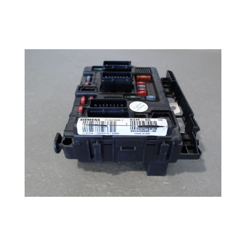BOITE A FUSIBLES CITROEN C5 2004-2008