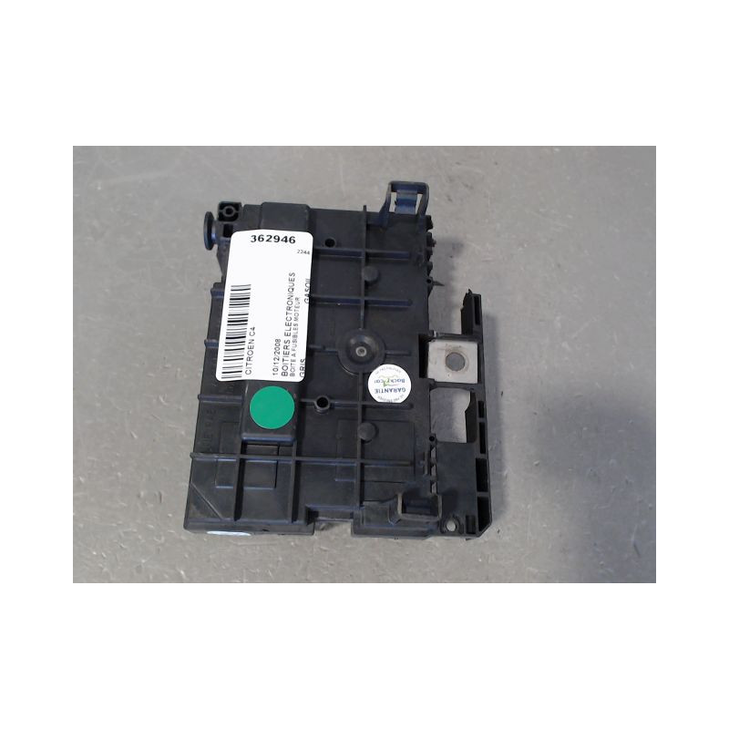 BOITE A FUSIBLES CITROEN C4