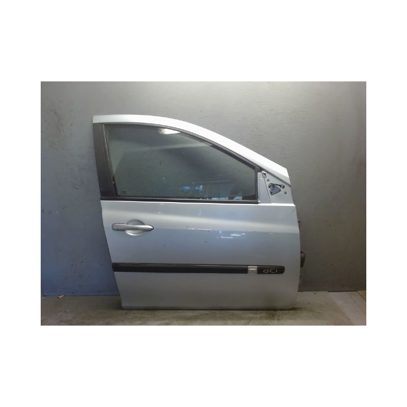 PORTE AVANT DROIT RENAULT CLIO