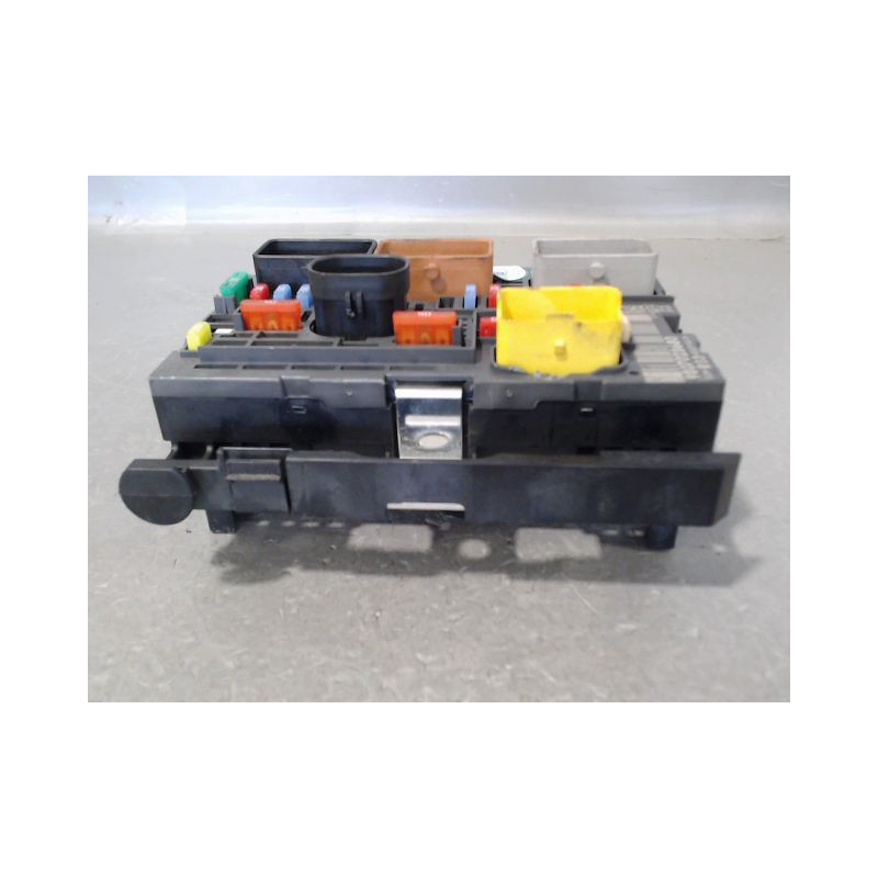 BOITE A FUSIBLES PEUGEOT EXPERT FG II 2007-...