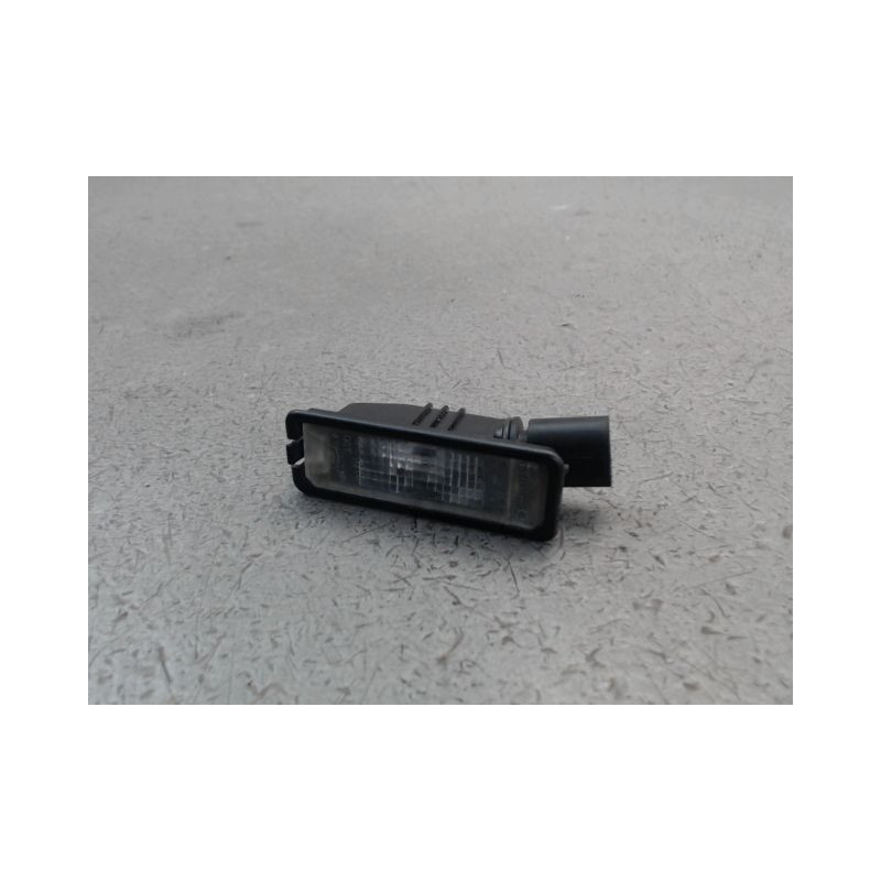 ECLAIREUR PLAQUE DE POLICE GAUCHE VOLKSWAGEN POLO