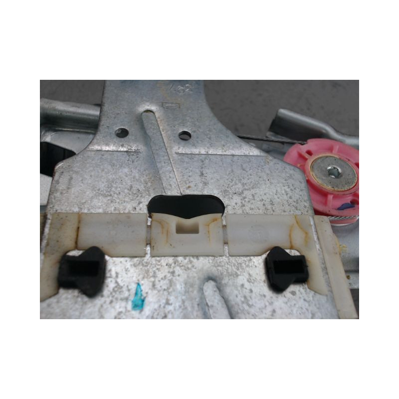 MECANISME LEVE-GLACE ARRIERE GAUCHE PEUGEOT 208