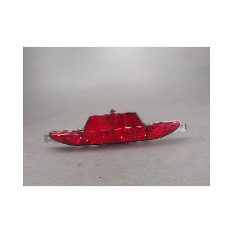 FEU BROUILLARD CENTRAL ARRIERE PEUGEOT 208
