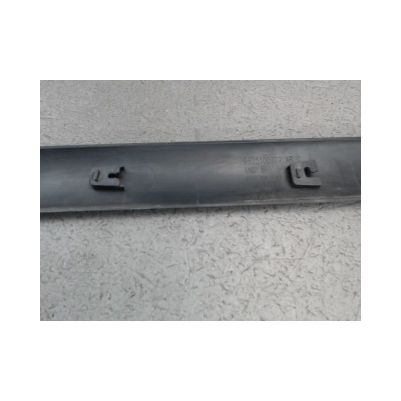 PROTECTION PORTE ARRIERE GAUCHE PEUGEOT 206