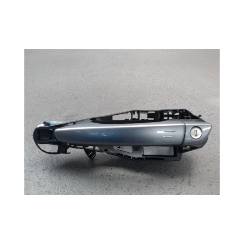 POIGNEE EXTERIEURE PORTE AVANT GAUCHE PEUGEOT 3008
