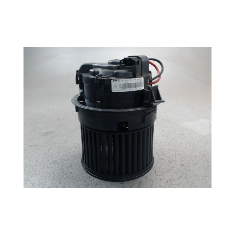 MOTEUR VENTILATEUR CHAUFFAGE PEUGEOT 208