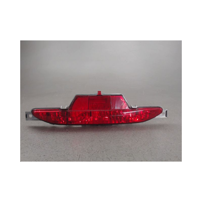 FEU BROUILLARD CENTRAL ARRIERE PEUGEOT 208