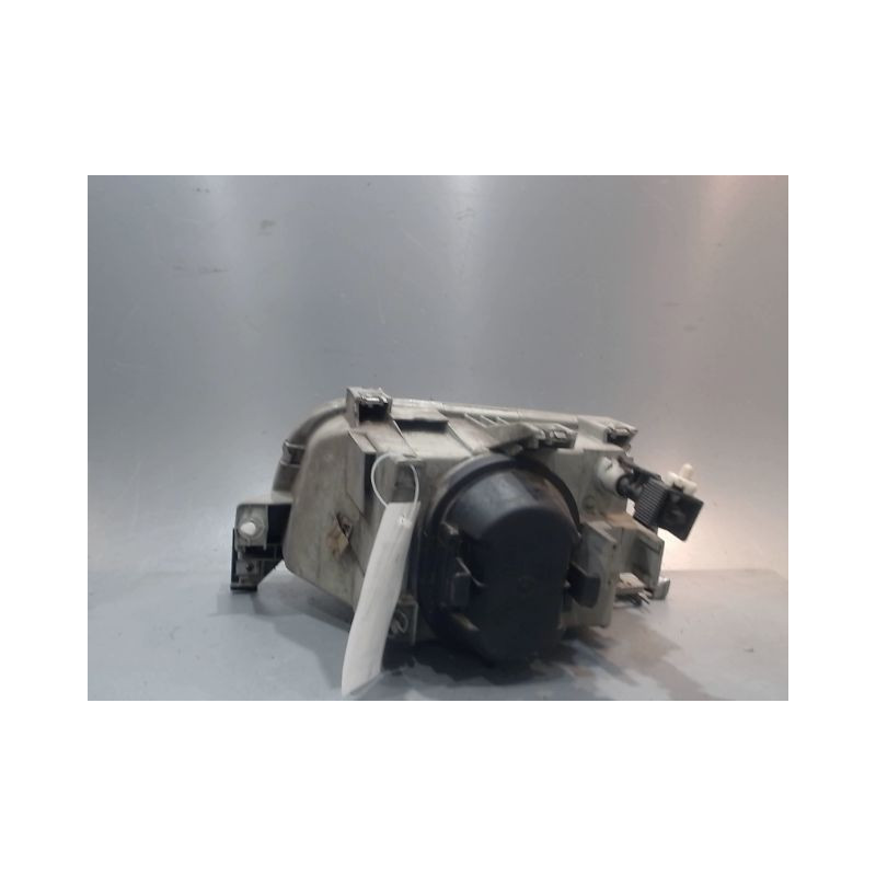 PHARE DROIT RENAULT CLIO