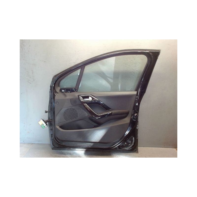 PORTE AVANT DROIT PEUGEOT 208