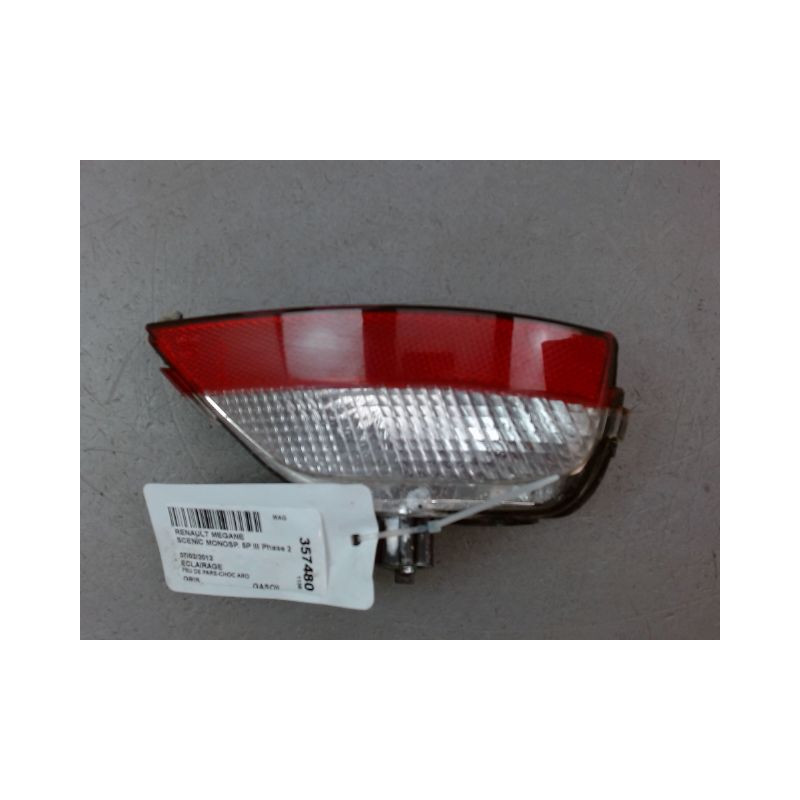 FEU DE PARE-CHOC ARRIERE DROIT RENAULT SCENIC MONOSP. III Phase 2 2011-2013