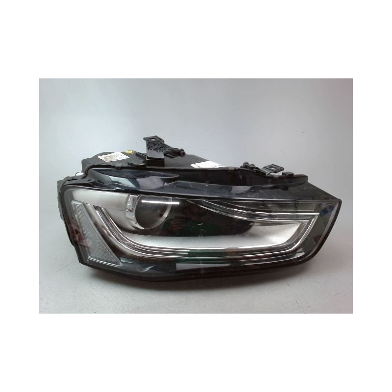 PHARE DROIT AUDI A4 2008-