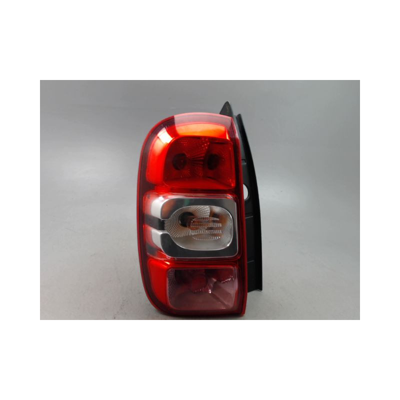 FEU ARRIERE GAUCHE  DACIA DUSTER BREAK Phase 2 2013-...