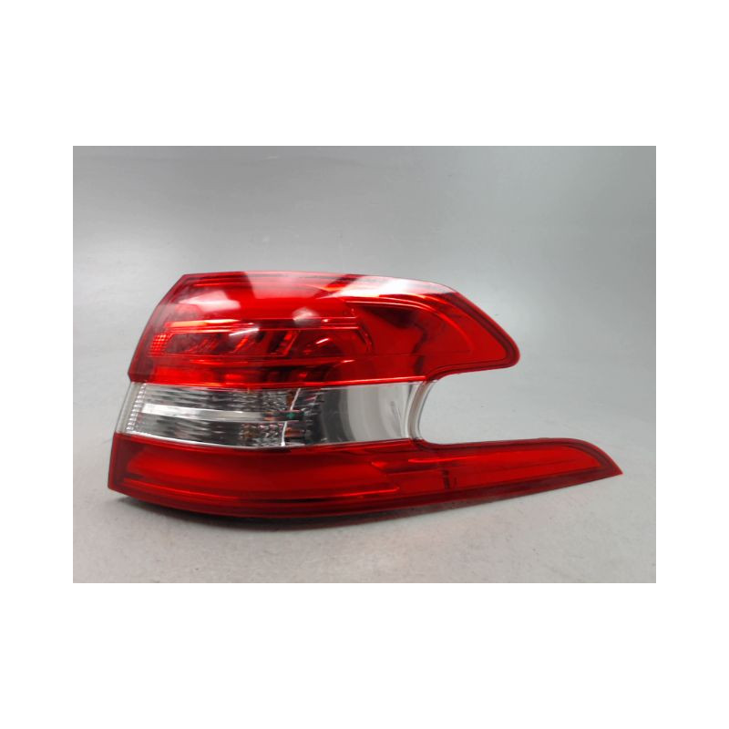 FEU ARRIERE DROIT PEUGEOT 308 SW 2008-