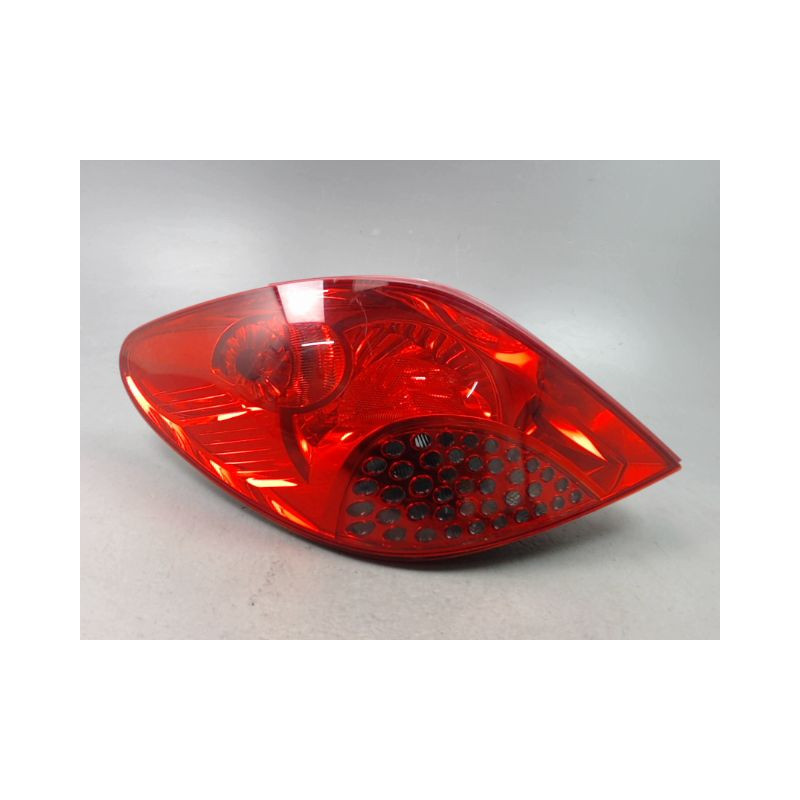 FEU ARRIERE GAUCHE  PEUGEOT 207 2006-2013