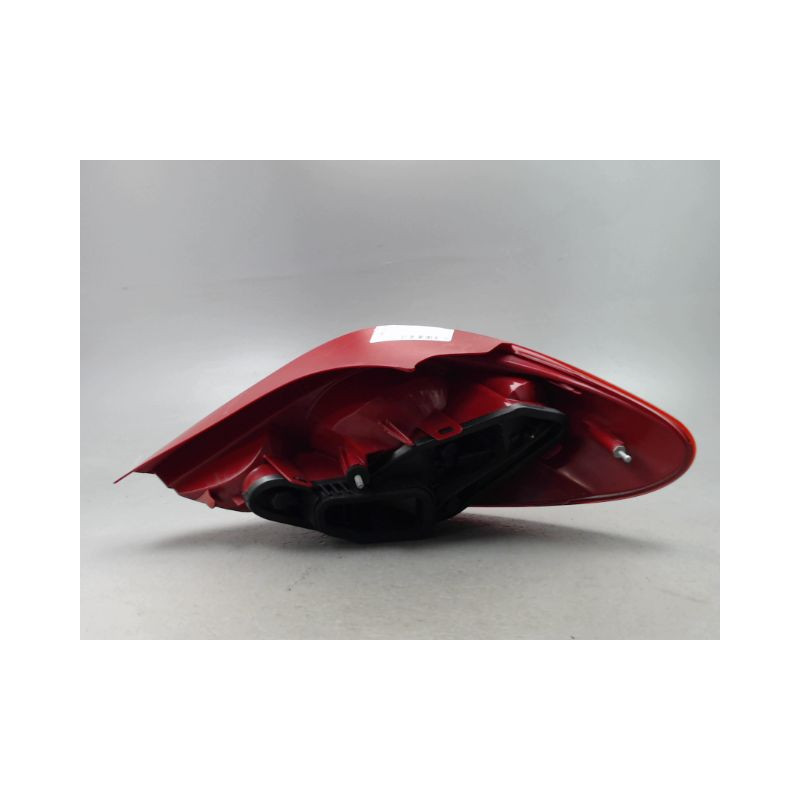 FEU ARRIERE GAUCHE  PEUGEOT 207 2006-2013