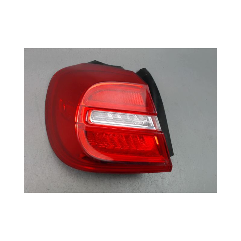 FEU ARRIERE GAUCHE  MERCEDES GLA