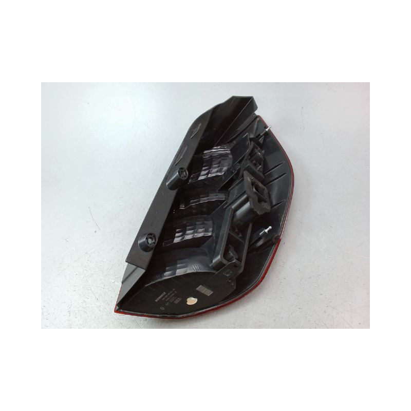FEU ARRIERE GAUCHE  RENAULT GRAND SCENIC MONOSP. II Phase 1 LONG 2004-2006