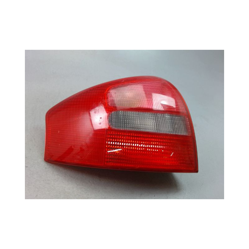 FEU ARRIERE GAUCHE  AUDI A6 BERL. II Phase 1 (4B) 1997-2001