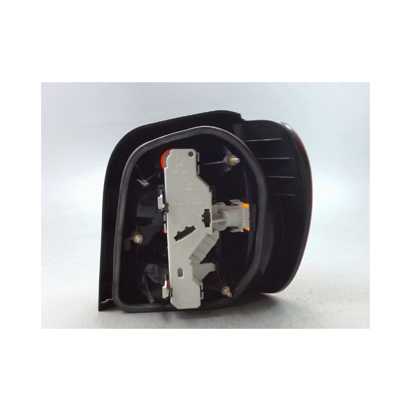 FEU ARRIERE GAUCHE  VOLKSWAGEN POLO III Phase 1 (6N) 1994-1999