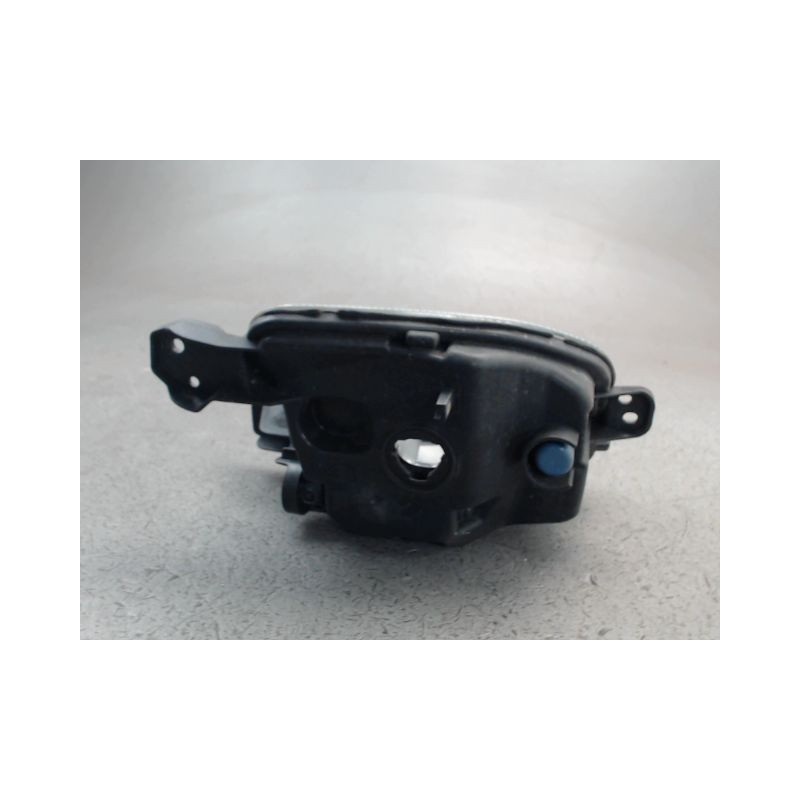 PHARE ANTIBROUILLARD AVANT DROIT FORD FIESTA