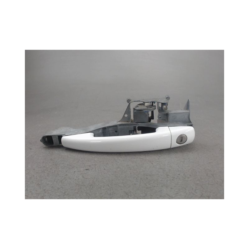 POIGNEE EXTERIEURE PORTE AVANT GAUCHE PEUGEOT 2008