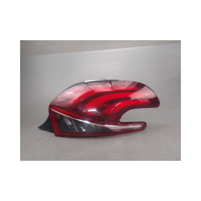 FEU ARRIERE DROIT PEUGEOT 208