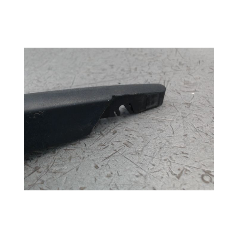 BRAS ESSUIE-GLACE ARRIERE DACIA SANDERO