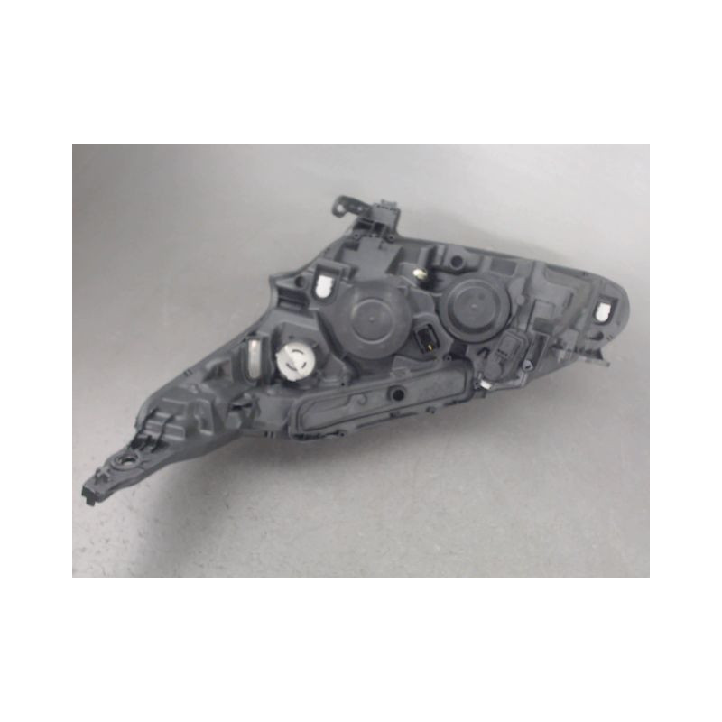 PHARE DROIT PEUGEOT 208