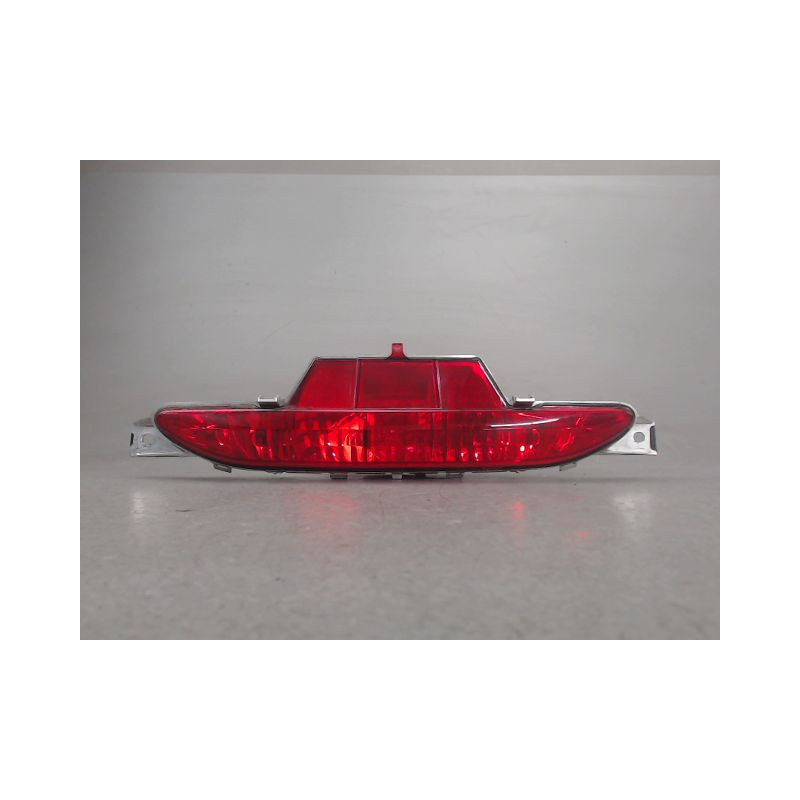 FEU BROUILLARD CENTRAL ARRIERE PEUGEOT 208